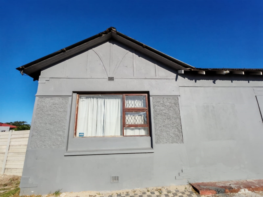 8 Bedroom Property for Sale in Sydenham Eastern Cape